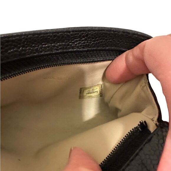 Chanel mini logo leather clutch - Picture 5 of 12